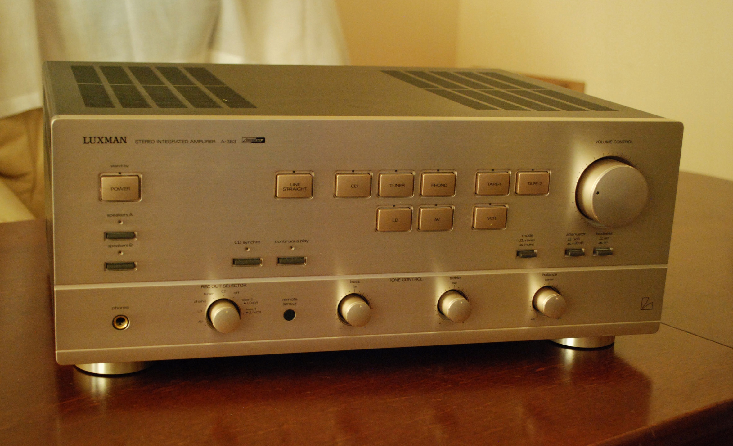 Luxman. Усилитель Luxman a-383. Luxman m-383. Amplifier m 383 Luxman. Luxman a2003.