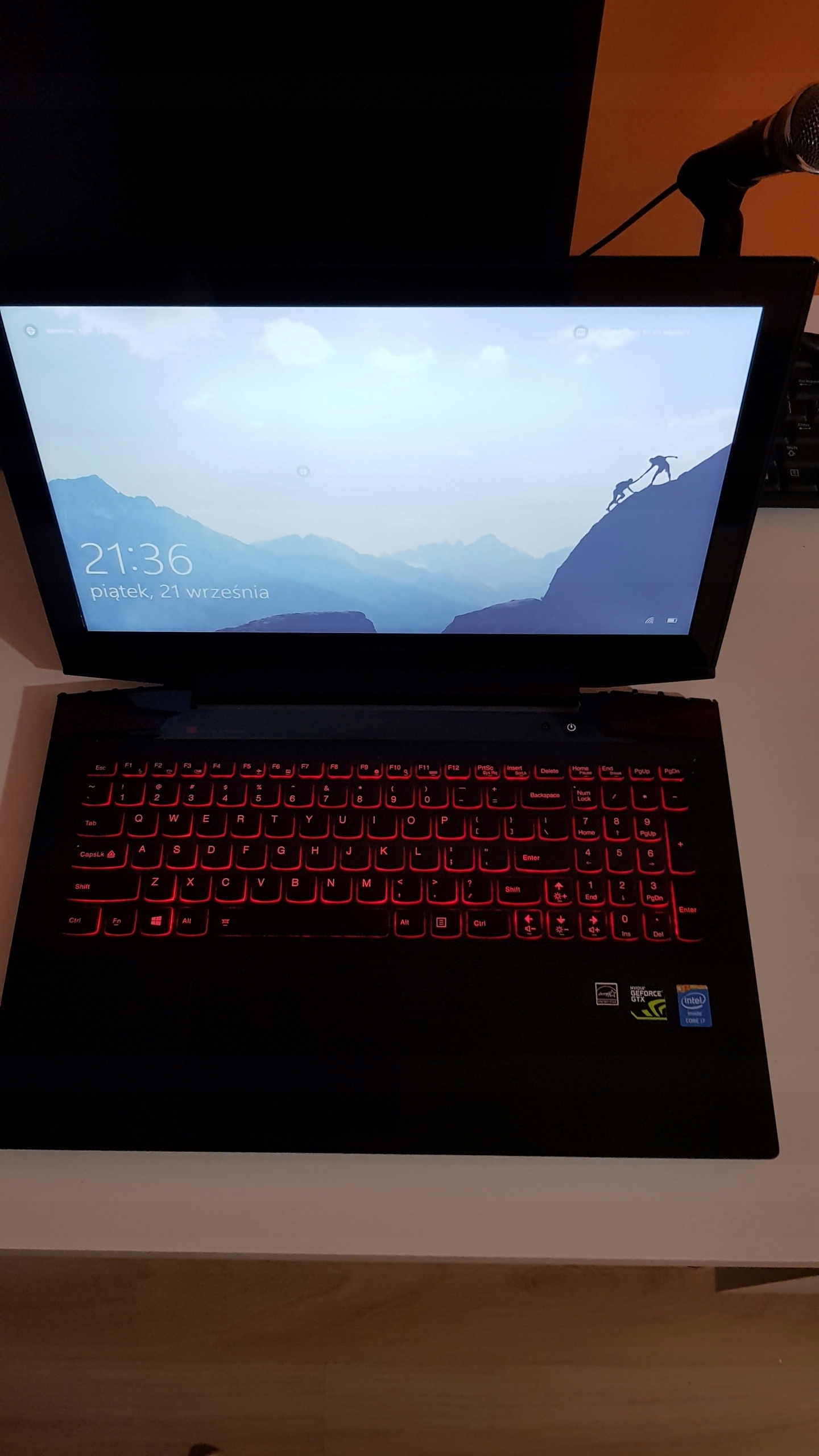 Lenovo y50 70 нет изображения