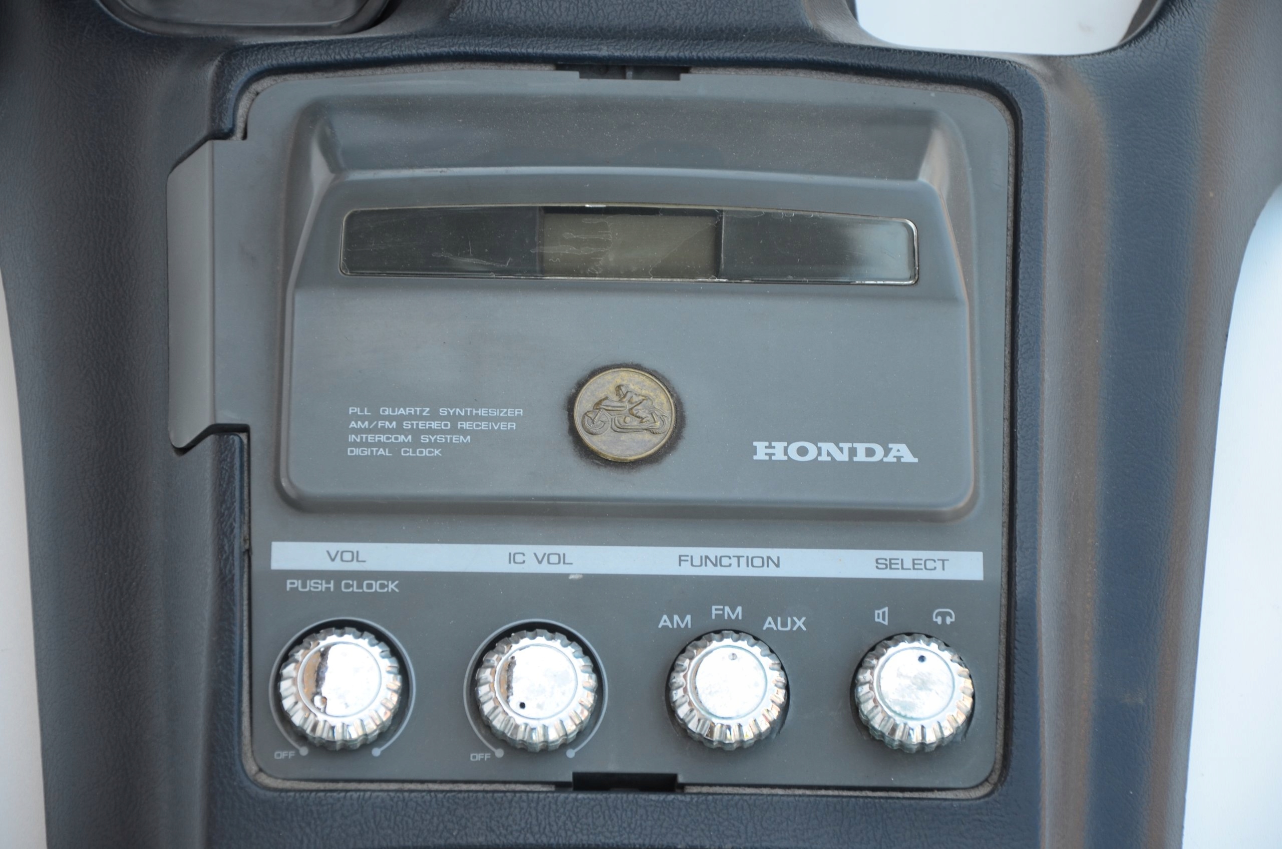 Honda Goldwing 1500 GL1500 radio - 7369858675 - oficjalne archiwum allegro