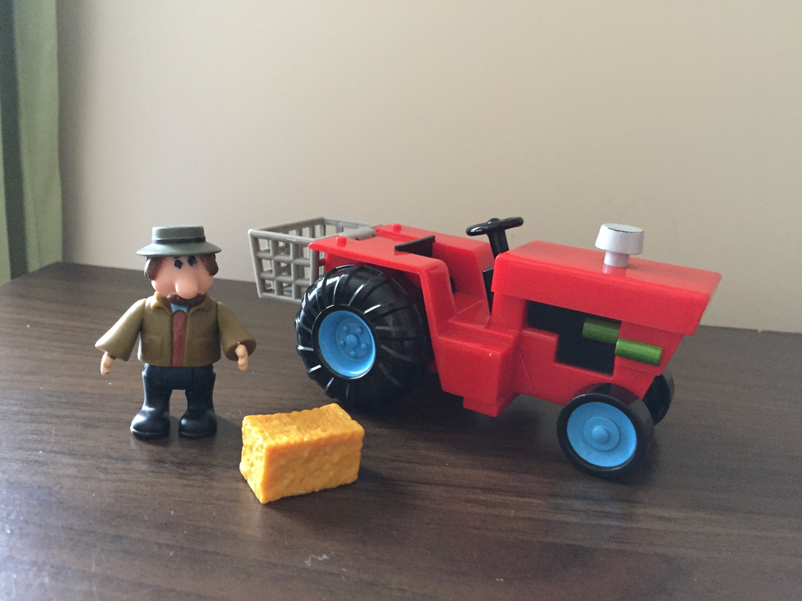 Listonosz Pat Traktor Figurka Farmer Siano 7204312697 Listonosz Pat Traktor Figurka Farmer Siano 7204312697
