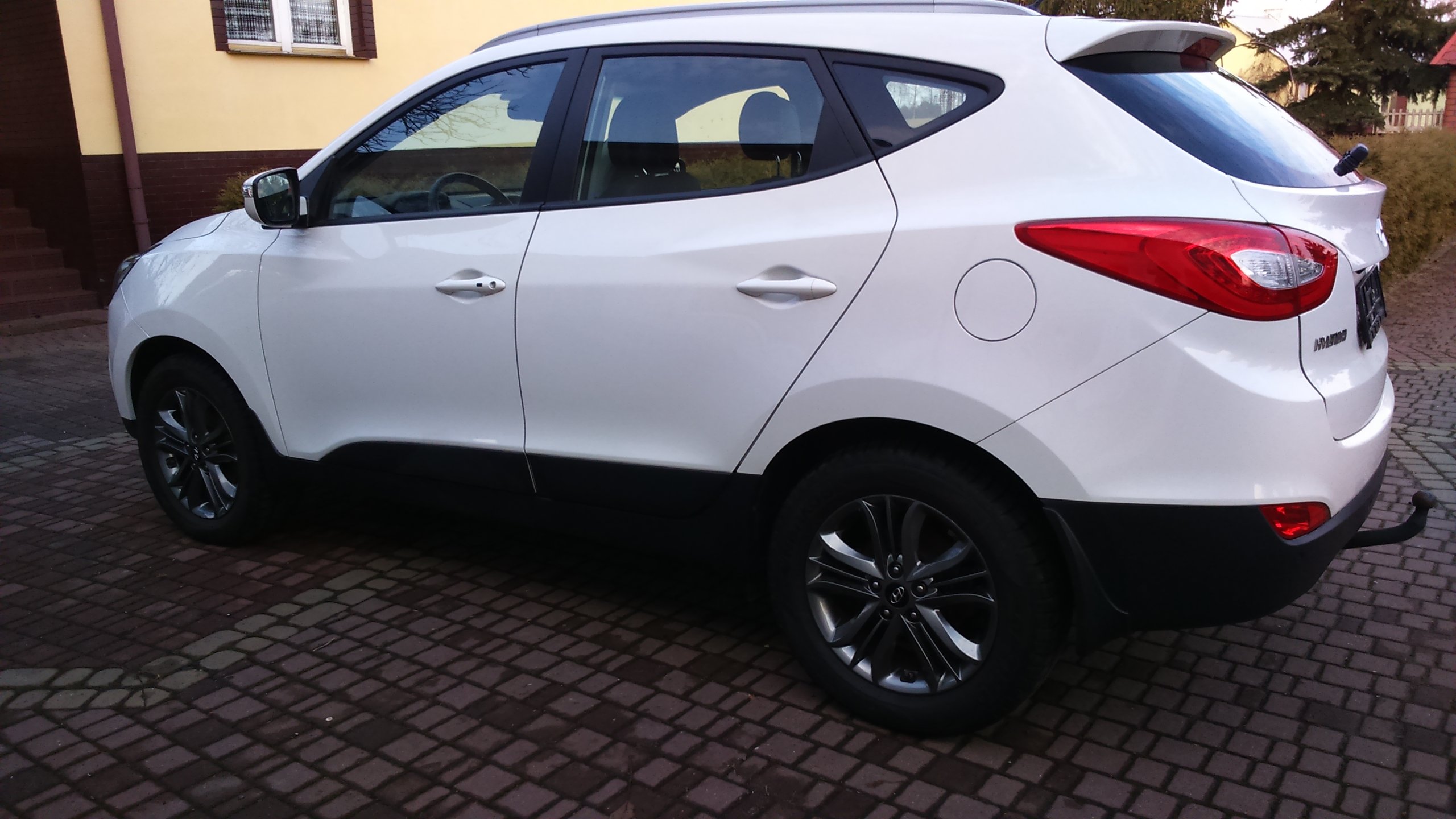 Samochód HYUNDAI IX35 2.0 benzyna 165KM 17tys. km