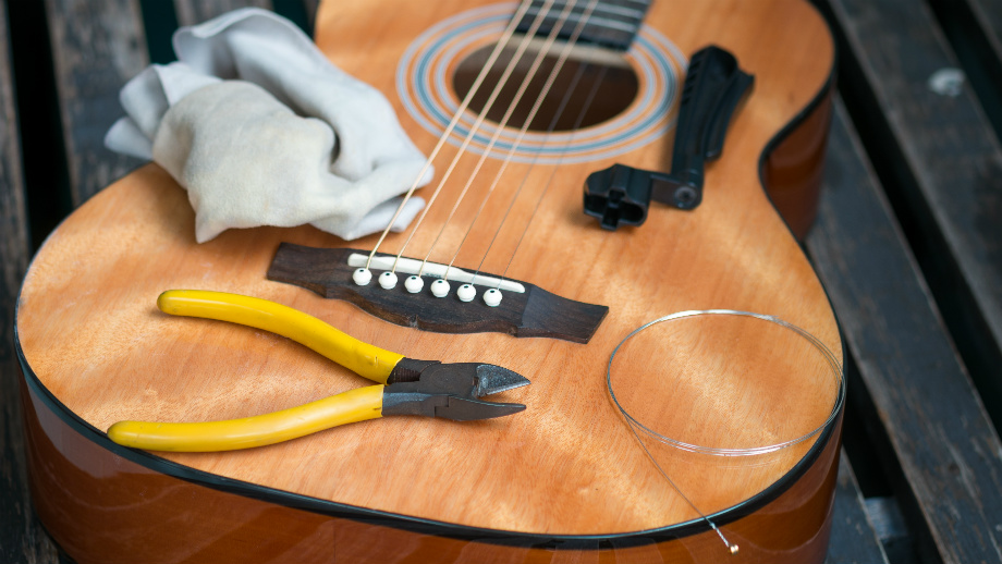 Jak Wymienic Struny W Gitarze Jak dobrać i wymienić struny w gitarze akustycznej? - Allegro.pl