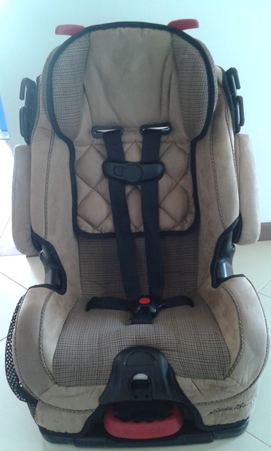 FOTELIK SAMOCHODOWY EDDIE BAUER 3-45 kg BEŻ-BRĄZ