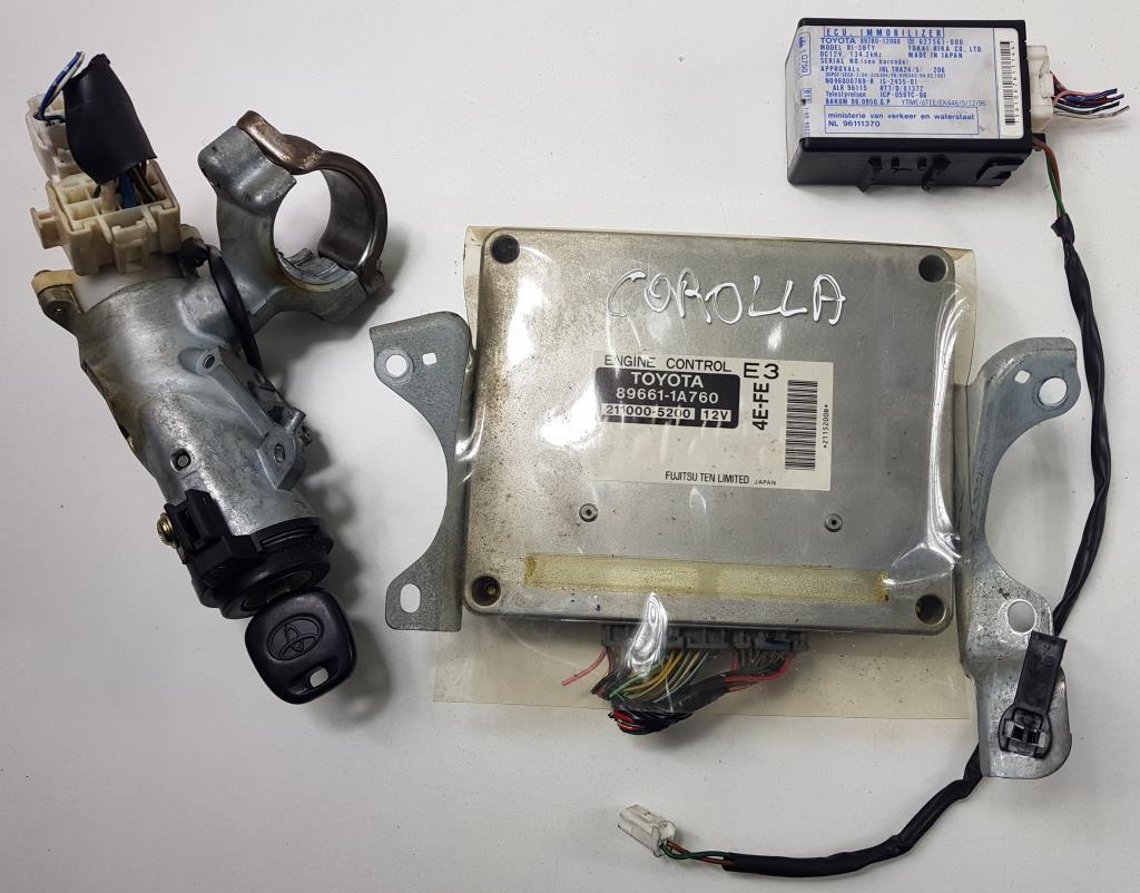 ZESTAW STARTOWY TOYOTA COROLLA E11 1.3 896611A760