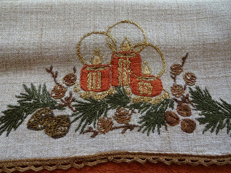 * Świąteczna serweta obrus haft ręczny