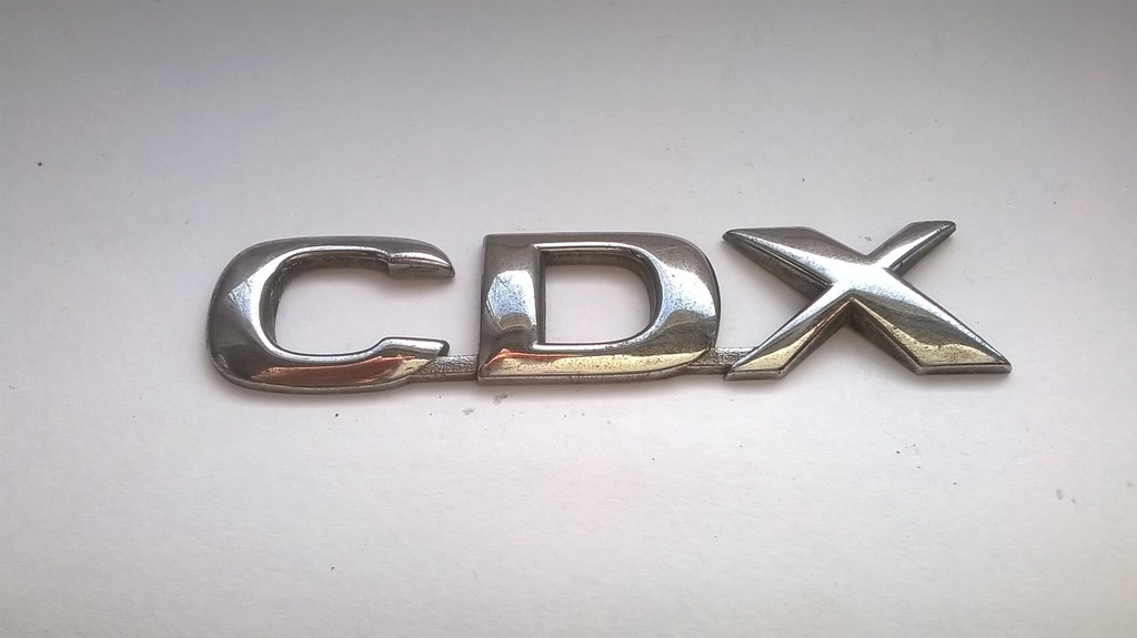 emblemat znaczek logo napis CDX 7,9/1,8 cm