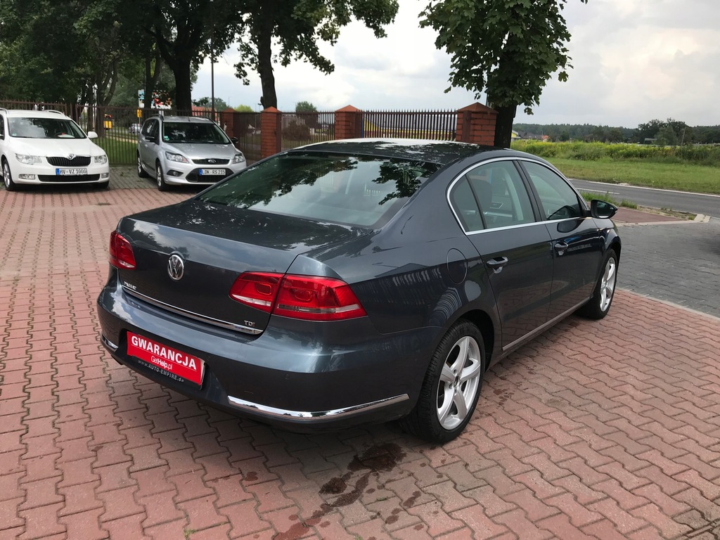 VW PASSAT B7 1,6 TDI 105 PS SEDAN SERWIS ASO 7533560294 oficjalne archiwum Allegro