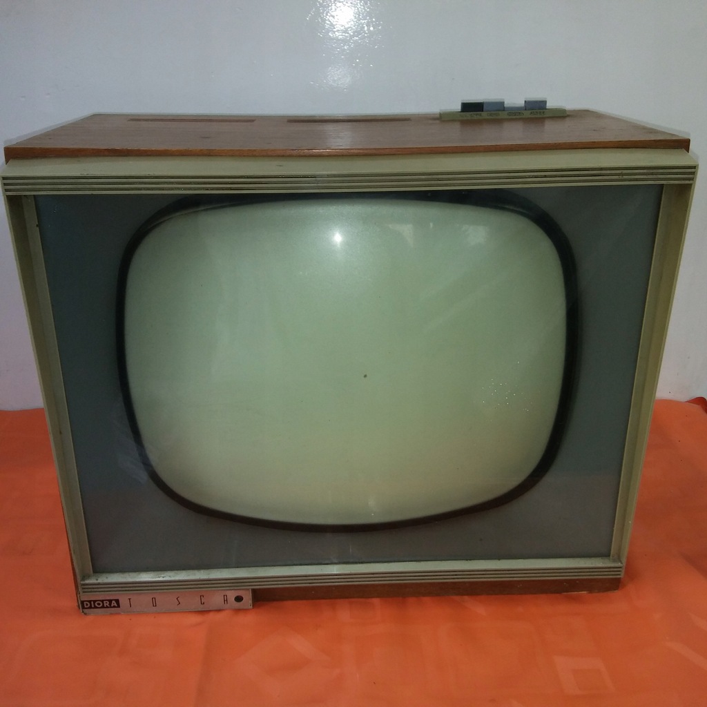 STARY TELEWIZOR - TOSCA 4 02 01 - 1967 ROK