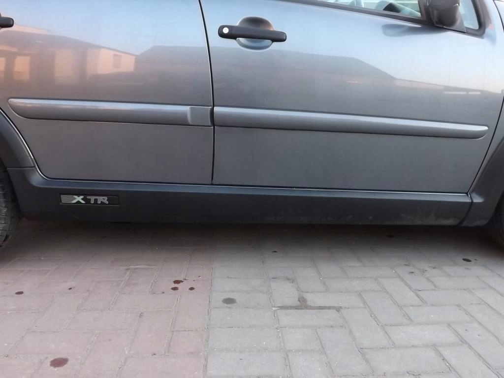 CITROEN C3 XTR NAKŁADKA LISTWA PROGOWA PRAWA PRÓG