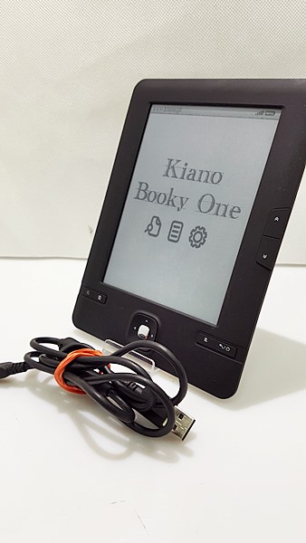 CZYTNIK EBOOKÓW KIANO BOOKY ONE + KABEL USB