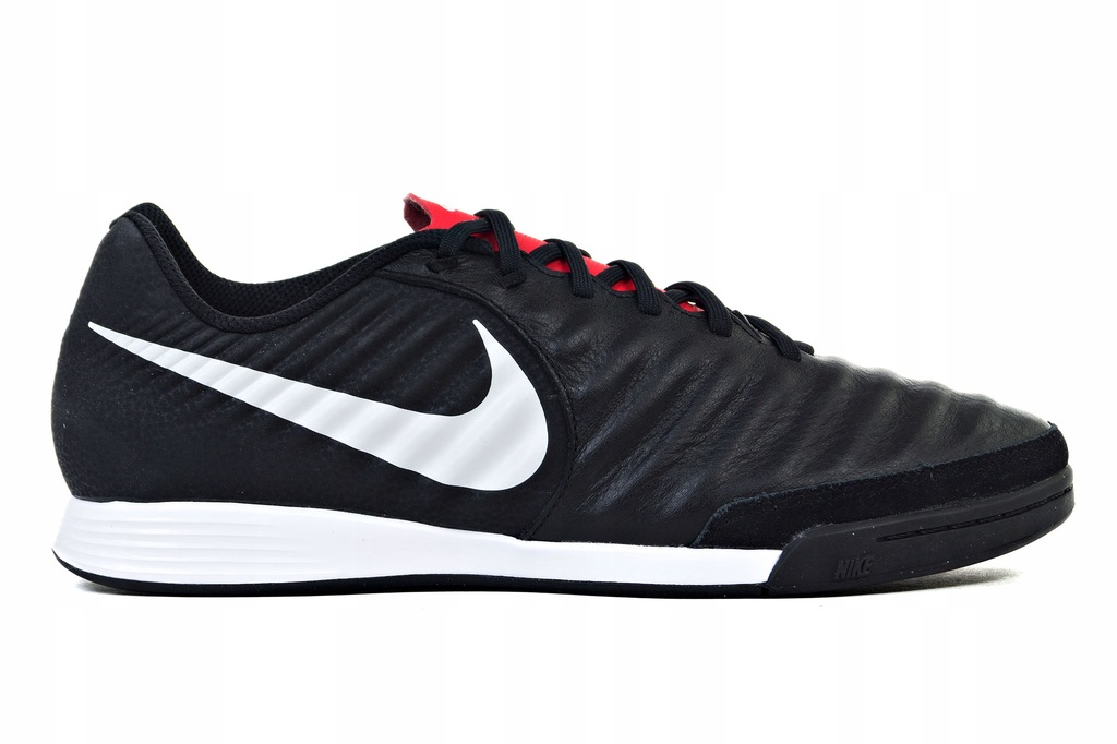 nike legend 7 indoor