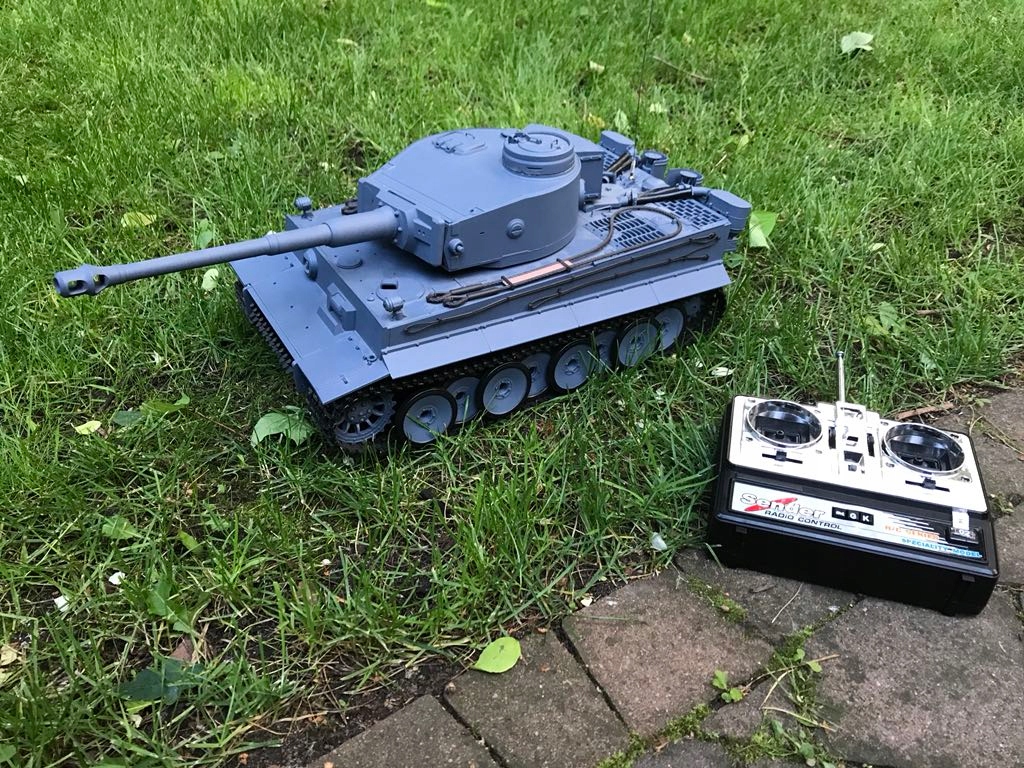 Czołg RC Tiger I ASG, dźwięk, dym, IR 3818