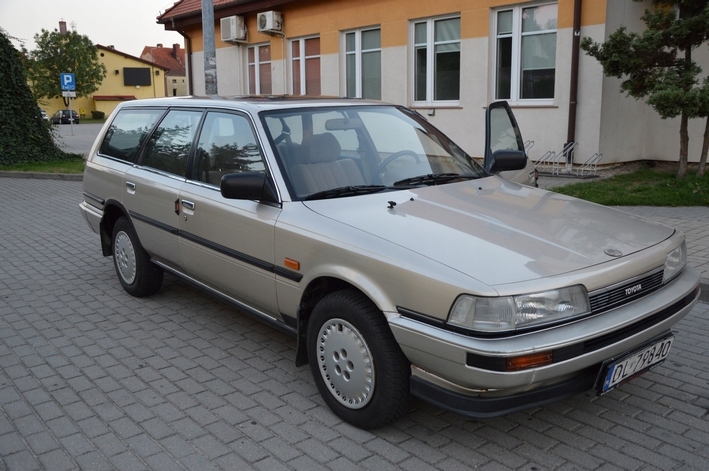 TOYOTA CAMRY 2.0 TD KOMBI GRATKA DLA KOLEKCJONERA