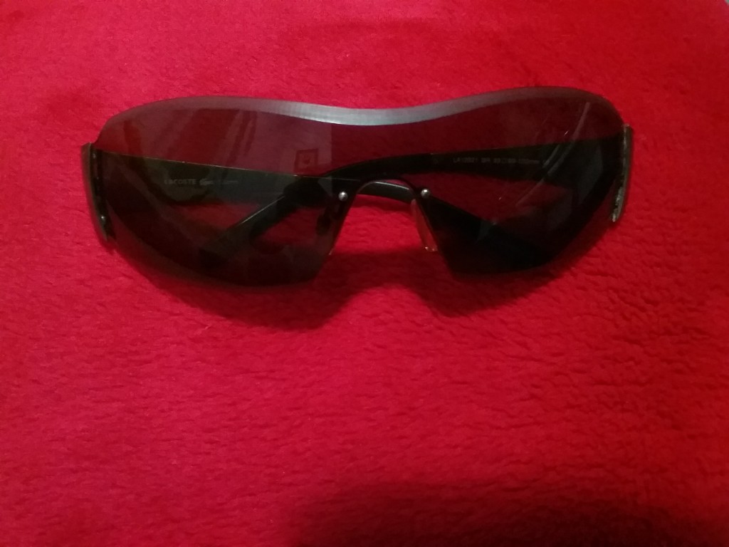okulary przeciwsłoneczne LACOSTE