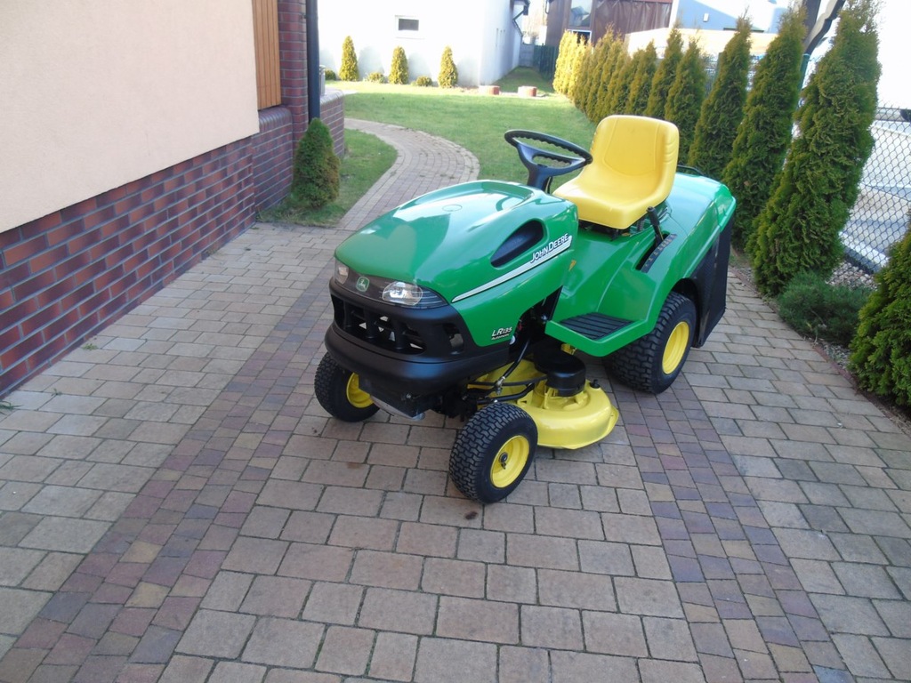 TRAKTOREK KOSIARKA JOHN DEERE LR 135 + KOSZ