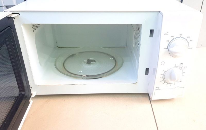MIKROFALA SAMSUNG M1711N
