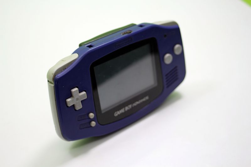 GAME BOY ADVANCE ! NINTENDO + ETUI