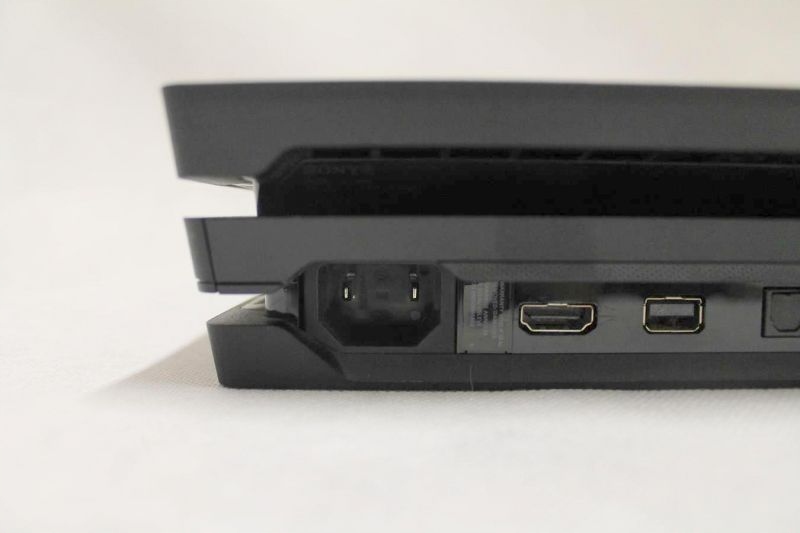 playstation 4 cuh 7116b