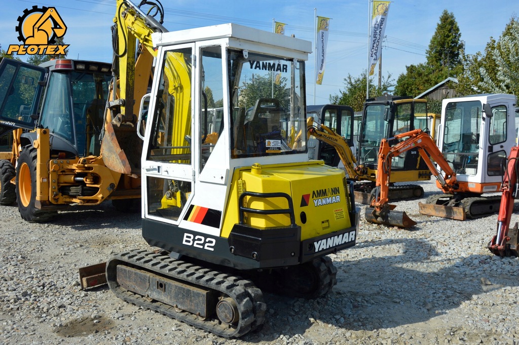 Mini koparka YANMAR B22 3 ŁYŻKI BRUTTO 2500KG