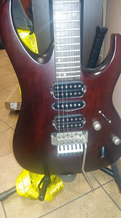 GITARA ELEKTRYCZNA CORT VIVA SERIES + DODATKI :)