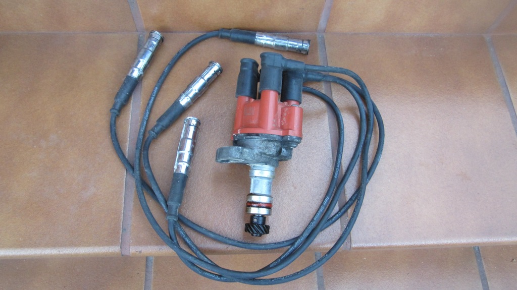 MERCEDES W124 2.3 APARAT ZAPŁONOWY KOPUŁKA KABLE