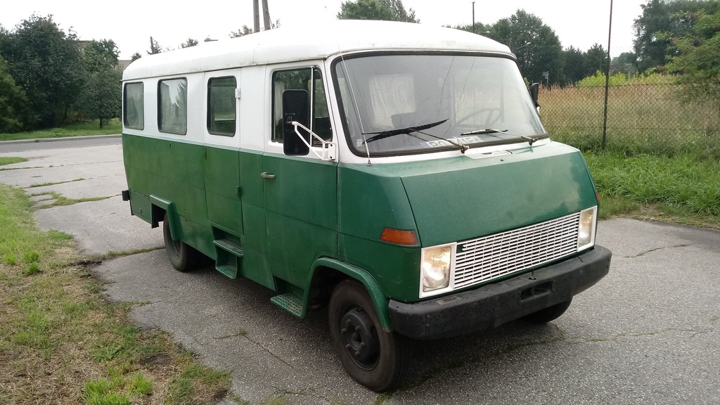 ZABYTKOWY HANOMAG HENSCHEL F45 BUS CAMPER 1969r