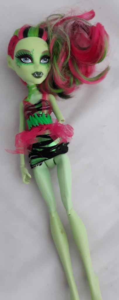 lalka monster high USZKODZONA
