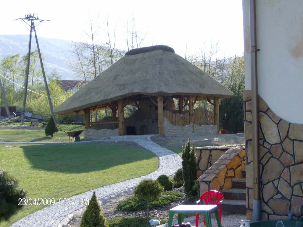 altana  z bali kryta strzecha grill wędzarnia eko