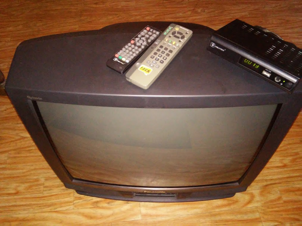 Telewizor Panasonic 28 cali + dekoder DVBT + EURO