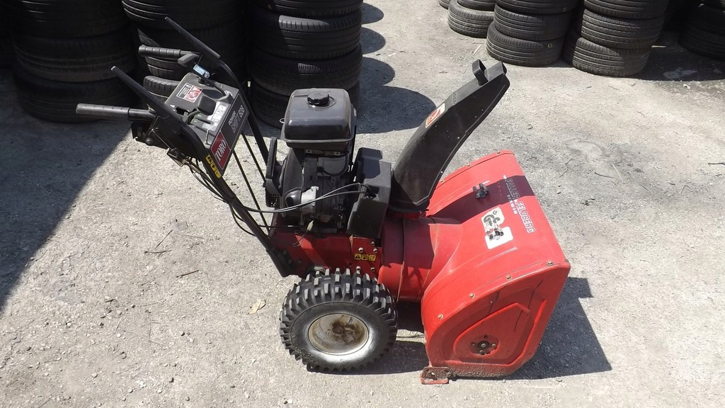 ODŚNIEŻARKA SPALINOWA TORO POWER SHIFT 828