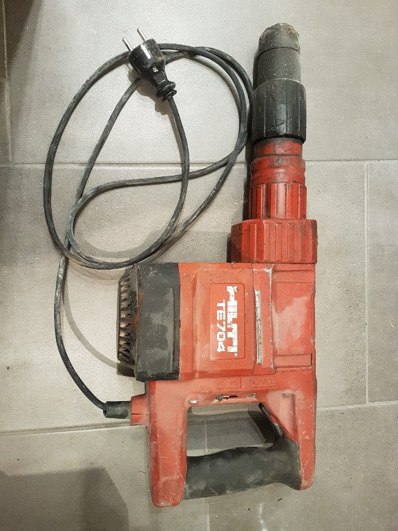 Hilti te 704