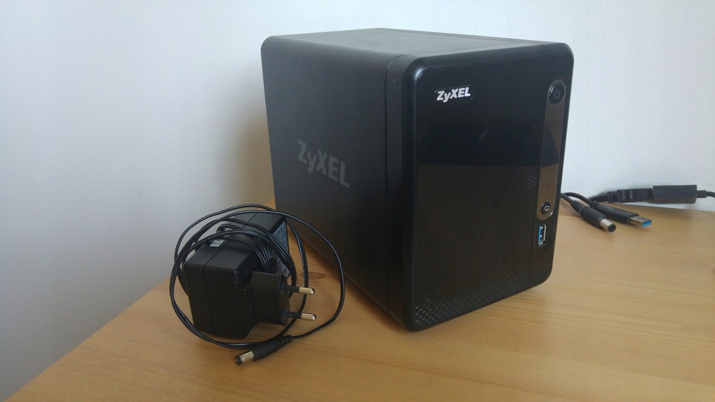 Serwer NAS 2 dyski 3,5 ZyXEL NSA325 v2 1.2GHz USB3