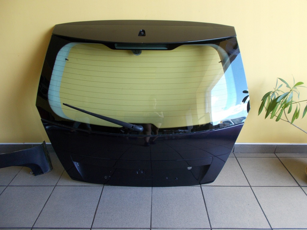 Fiat Stilo 3D. Klapa tylna bagażnika. Kod 841/A