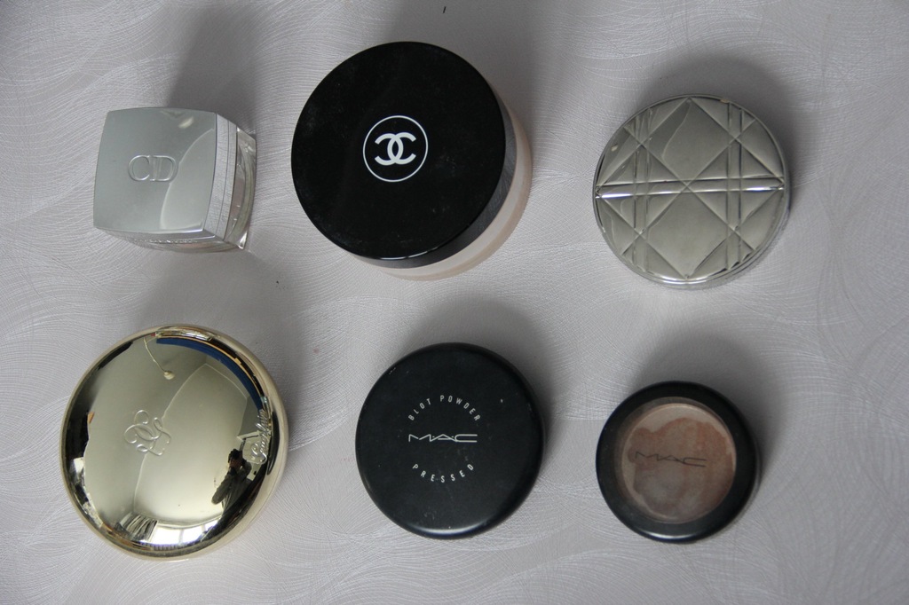 Chanel Dior Mac opakowania puderniczki