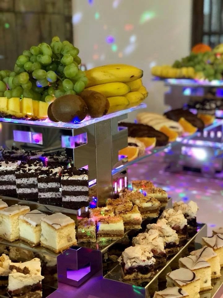 Stelaż bufetowy schody kolumna bankiet catering