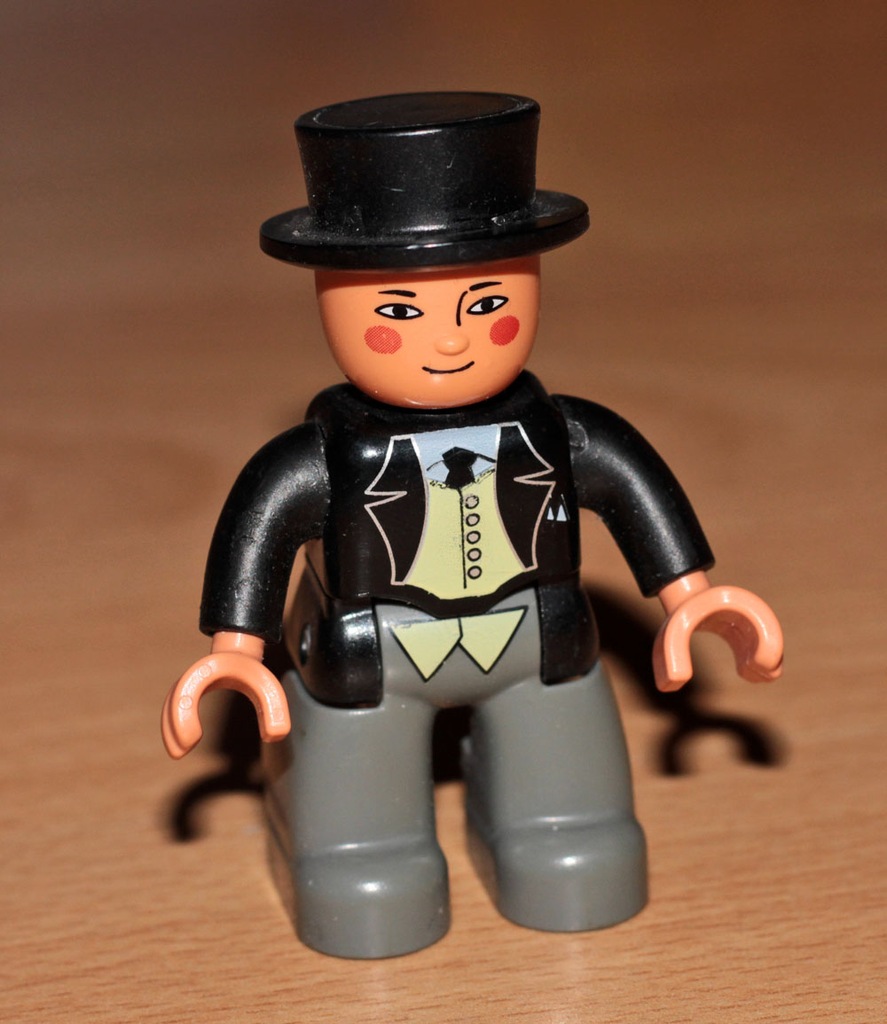 LEGO DUPLO FIGURKA GRUBY ZAWIADOWCA TOMEK POCIĄG