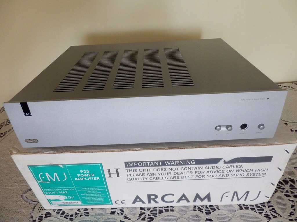 Arcam FMJ P25 - końcówka mocy stereo 2 x 100 W