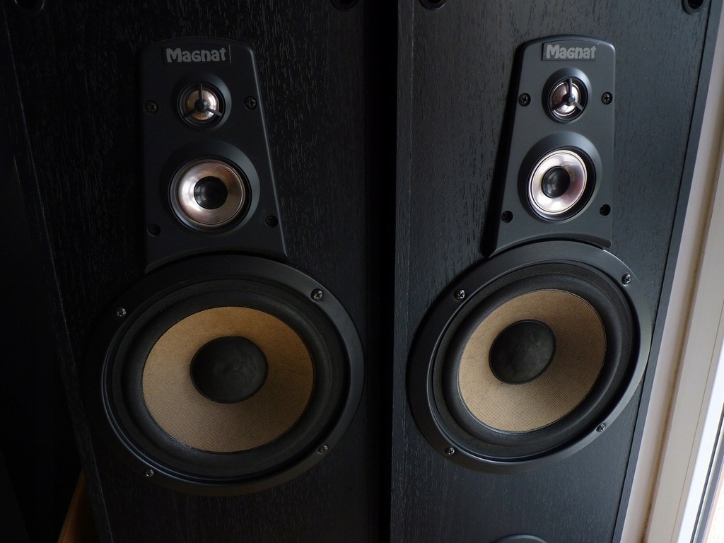 kolumny MAGNAT 3Way Bass Reflex+Bandpass Subwoofer 7689380881