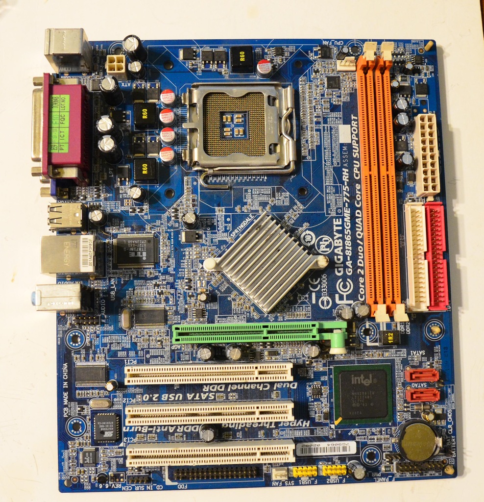 GIGABYTE GA-8I865GME-775-RH quad + AGP Q6600 - 7448904895 - oficjalne  archiwum Allegro