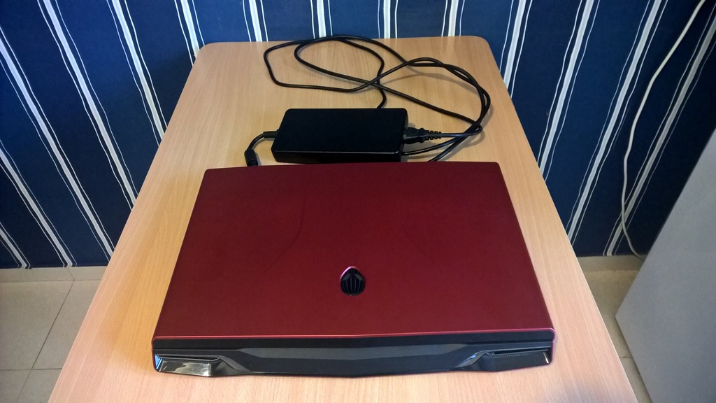 Alienware m17x R4 GTX 680M / i7 3820QM / 12GB RAM