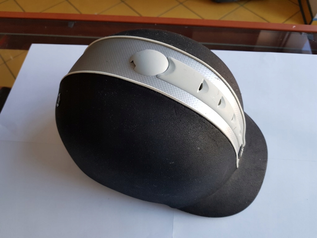 TOCZEK KASK JEŹDZIECKI JABU BETA ROZM 60 CZARNY