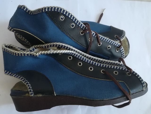 Buty woźnej sprzątaczki PRL obuwie kapcie 38