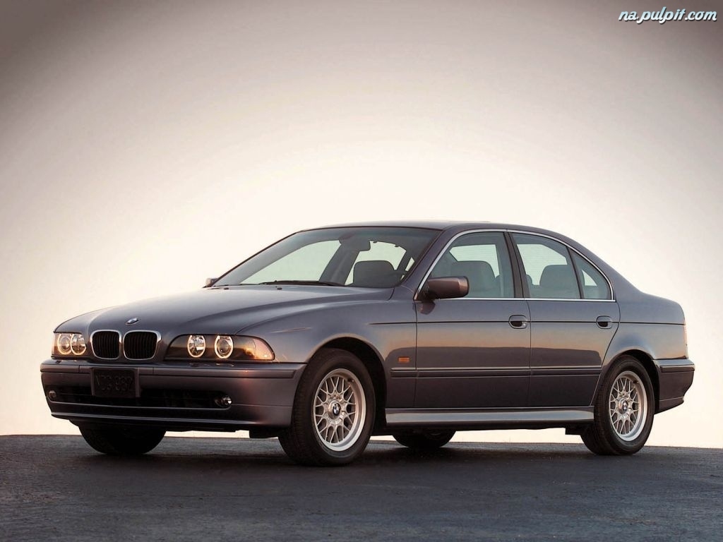 BMW 5  E39  ZDERZAK NOWY WSZYSTKIE KOLORY