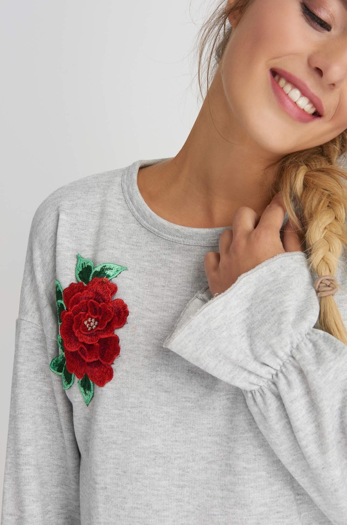 sweter bluza z  aplikacja haftem 36 S ORSAY