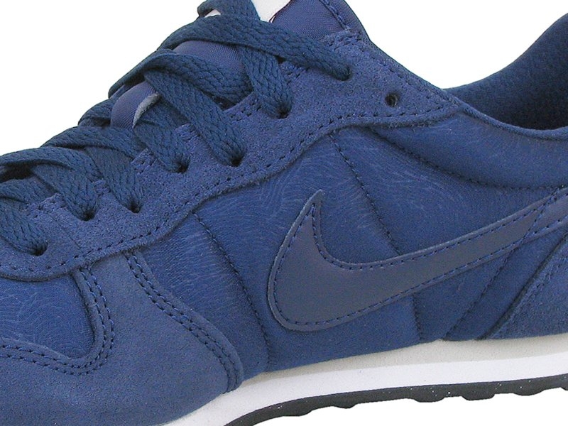 wmns nike genicco