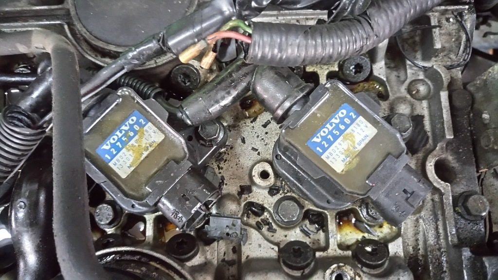 VOLVO V40 S40 1.8 16V CEWKA ZAPŁONOWA CEWKI -
