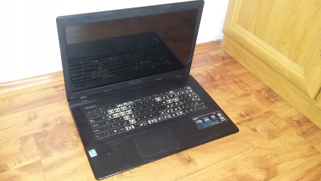 Asus X75VB-TY045H X75V i5 Części Obudowa Matryca..