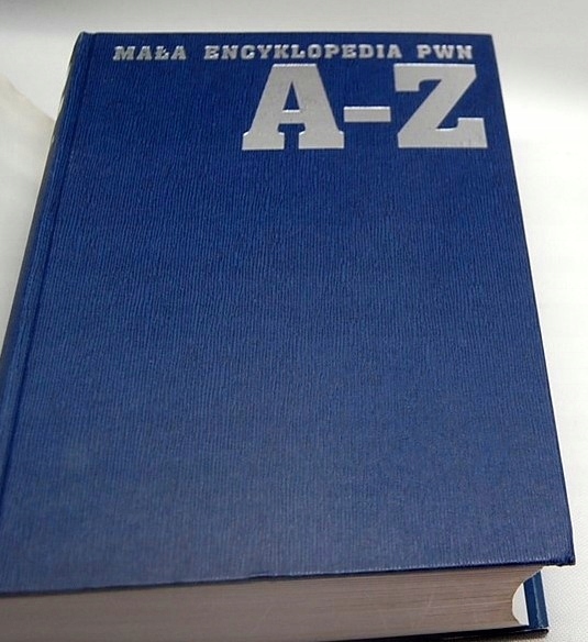 MAŁA ENCYKLOPEDIA PWN OD A-Z