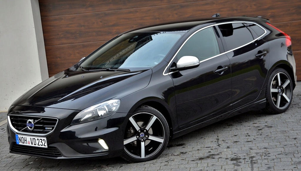 VOLVO V40 R DESIGN-PIĘKNA WERSJA-FABRYCZNY LAKIER!