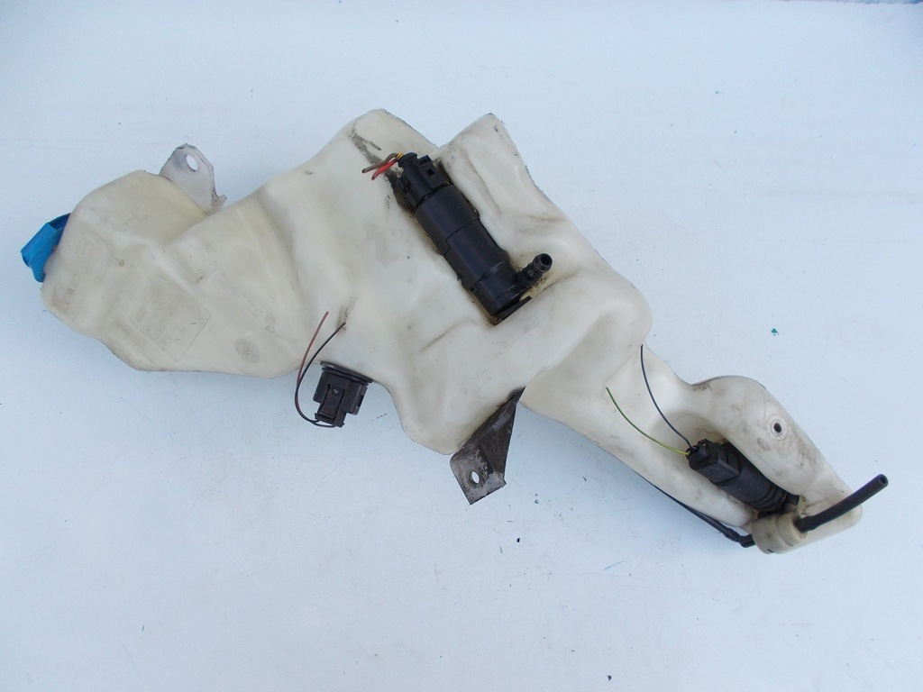 Zbiorniczek spryskiwaczy Audi A4 B5 8D0955453AN